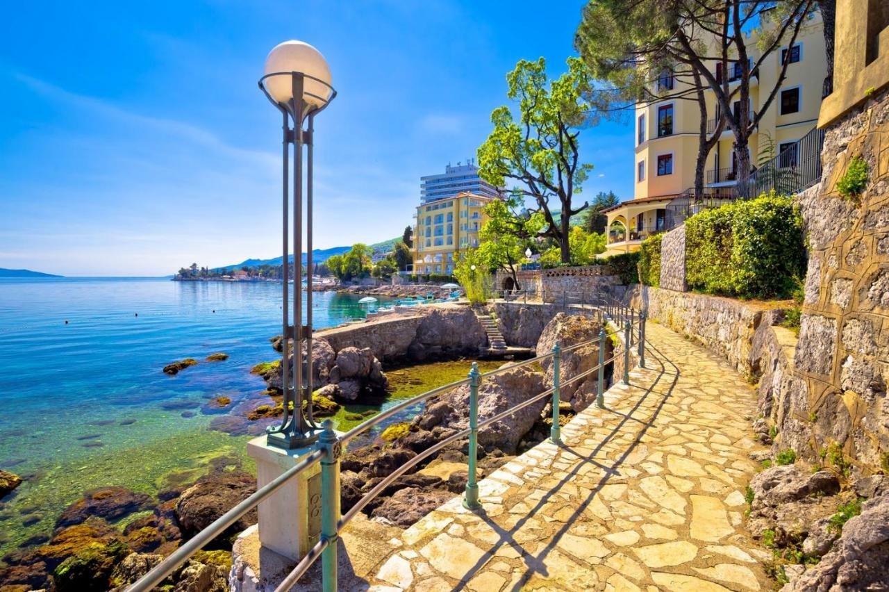 Apartment Belvedere With Seaview Рієка Екстер'єр фото